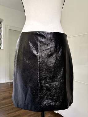 Theory Venice Faux Patent Leather Mini Skirt Black Size 4